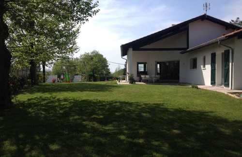 Saint-Pierre-d'Irube House | Modern house located between sea and mountains, ideal for discovering the region