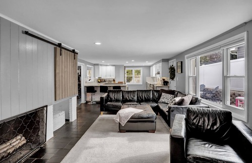 State College House | Modern House - Walking Distance to Downtown and Stadium