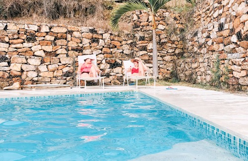 Ricaurte Villa | Modern House With Pool