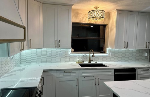 Garland House | Modern House with Outdoor Space Family & Group Friendly in DFW