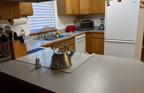 Olympia House | Modern, Immaculate Townhome Near Downtown