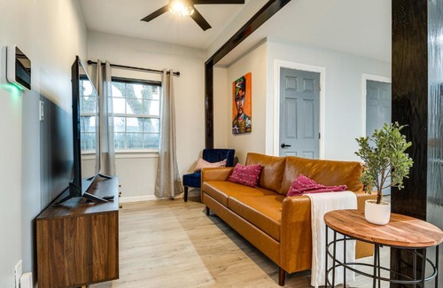 Indianapolis House | Modern Indianapolis Home Less Than 2 Mi to Downtown!