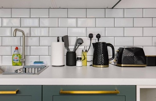 Kings Cross St. Pancras Apartment | Modern King’s Cross Studios – Close to Tube, Cafés, and Attractions