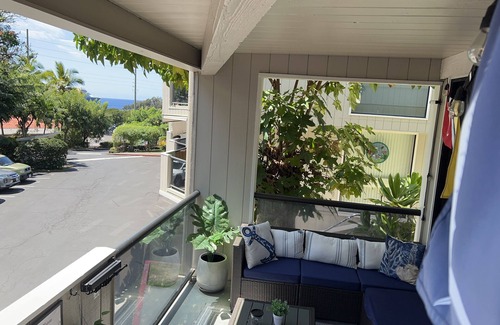 Historic Kailua Village Condo | Modern Kona Retreat Walk to Ocean & Town