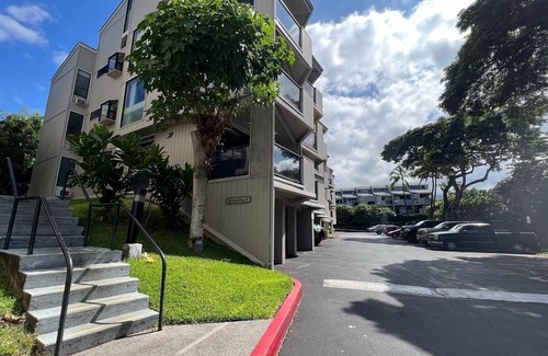 Historic Kailua Village Condo | Modern Kona Retreat Walk to Ocean & Town