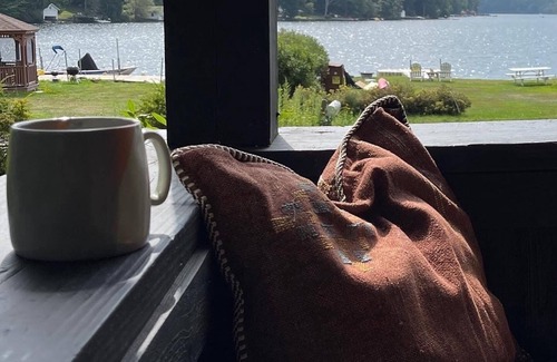 Roscoe House | Modern lake house in the catskills