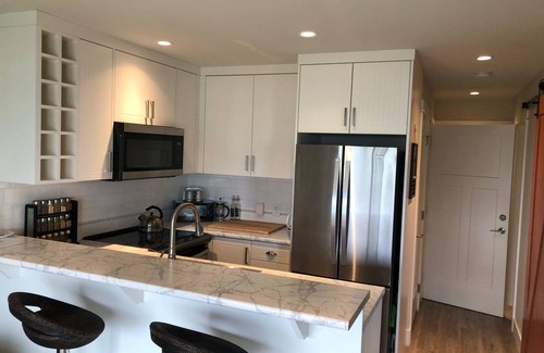 Youbou Cottage | Modern, Lakefront Resort Style Suite-1st Class Location, Resort & Cottage suite.