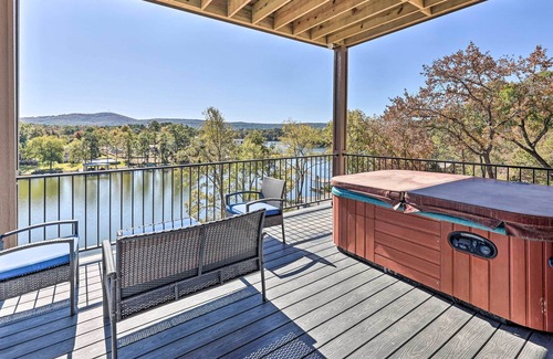 Mid America House | Modern Lakefront Retreat w/ Private Hot Tub!