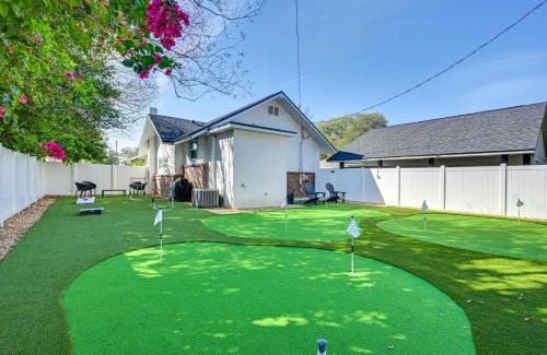 Lakeland House | Modern Lakeland Golf Retreat with Putting Green