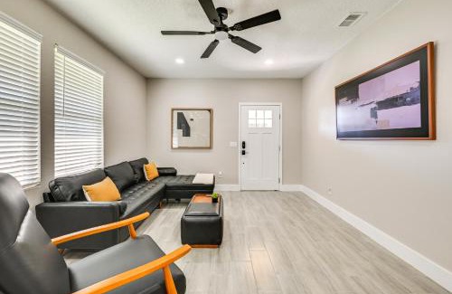 Lakeland House | Modern Lakeland Golf Retreat with Putting Green