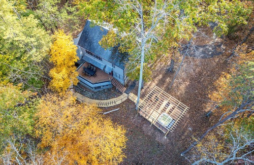 Nellysford House | Modern Lakeside Mountain Retreat With Cabin Charm
