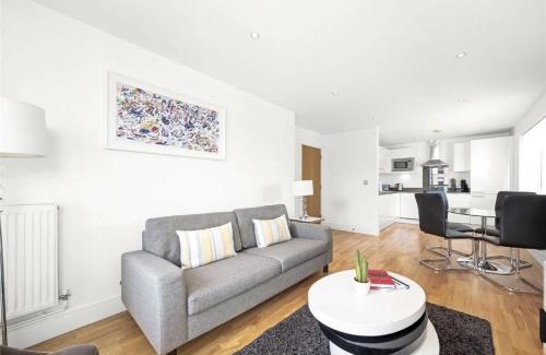 Greenwich West Apartment | Modern Large 2Bed Apartment London Cutty Sark Greenwich Close to Canary Wharf - Great transport links