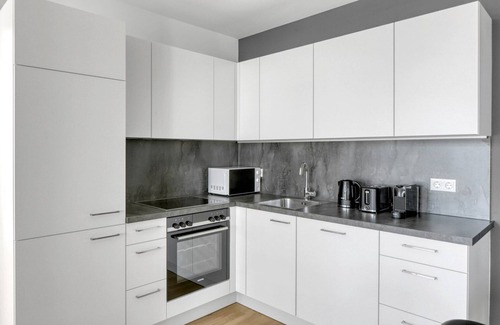 Vienna Apartment | Modern Leopoldstadt 2BR w/Loggia, Gym & Sauna, near U2, by Blueground