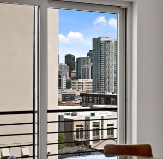 Highland House | Modern Lifestyle Loft with View - Zuni Lofts
