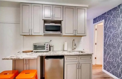 Arvada Apartment | Modern, Light Basement Apartmentnn