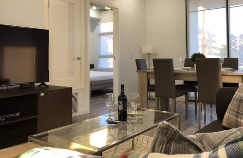 Downtown House | Modern Light Filled Apartment in Glendale