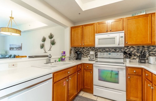 Ruskin House | Modern Little Harbor Home | Panoramic Tampa Bay Views
