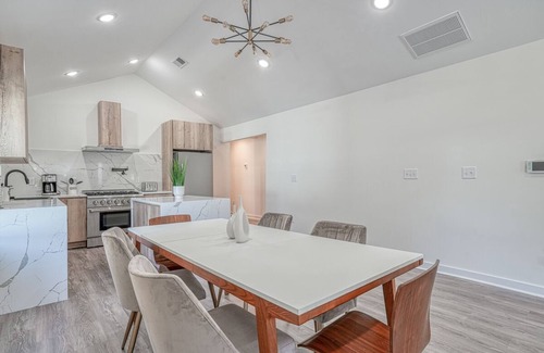 Dunean House | Modern Living in gvl205