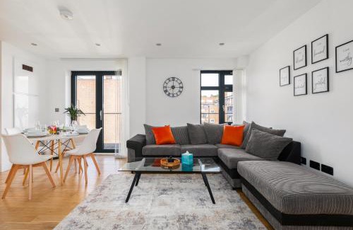 Shoreditch Apartment | Modern London Hoxton Shoreditch Balcony Flat 2 Bed 2 Bath