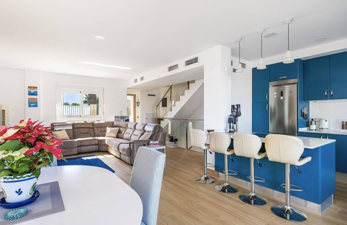 San Miguel de Abona House | Modern Lovely Villa with Heated Private Pool and Roof Terrace, Golf & Sea Views