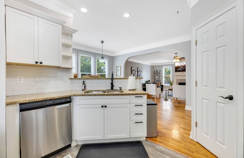 Reynoldstown House | Modern Lux Farmhouse near ATL Beltline w/Grill & Arcade Games
