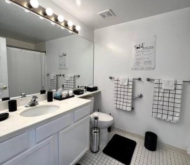 Downtown Apartment | Modern Luxe 1BR Apt in Downtown Stamford