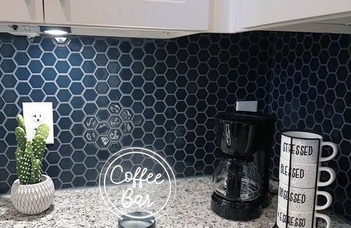 Columbia Apartment | Modern Luxe: Stay in Style nEntire place