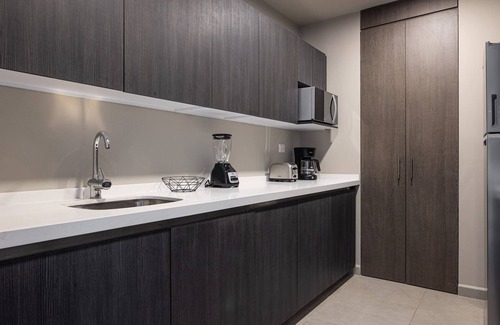 Monterrey Apartment | Modern, luxurious in Jardín Secreto 810, 5 min UDEM
