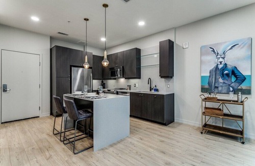 Cityplace Apartment | Modern, luxury 1-bedroom in West Village
