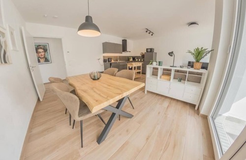 Bad Salzuflen Apartment | Modern luxury apartment with parking space and balcony | HOMELY HUB APARTMENTS