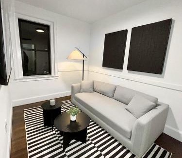 Quincy Apartment | Modern Luxury Apartment in City