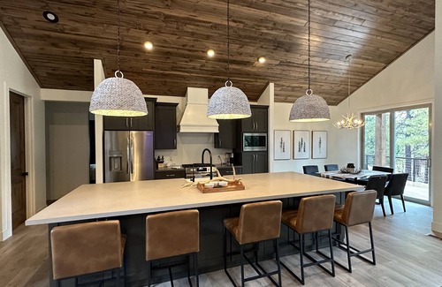 Torreon Cabin | Modern Luxury Cabin in the Pines