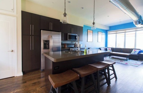 Fishtown Condo | Modern Luxury Fishtown Condo w/Private Roof Deck
