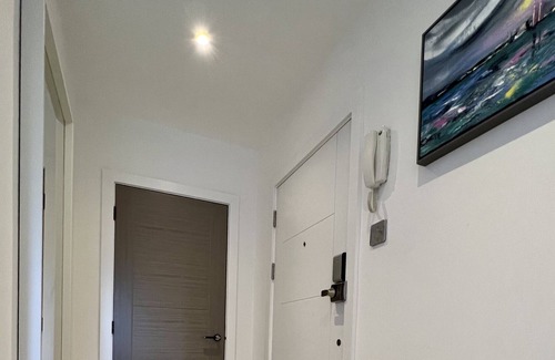 Shortlands Condo | Modern Luxury home