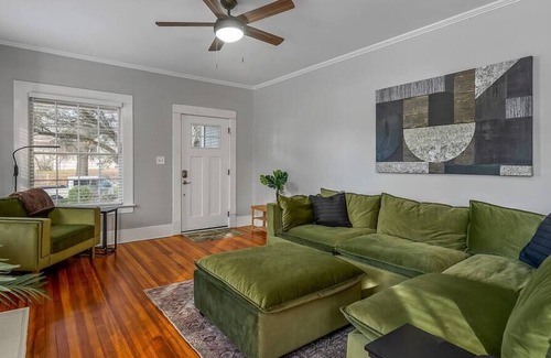 Caddo Heights-South Highlands House | Modern Luxury Living on Fairview