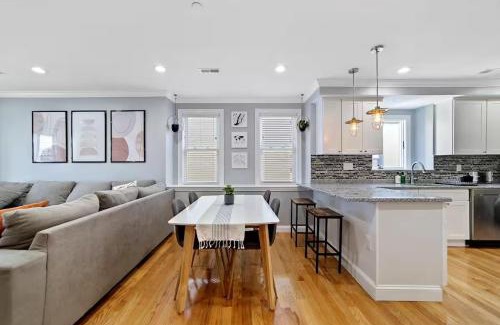 Roxbury Apartment | Modern Luxury Steps from Zoo & Golf Course