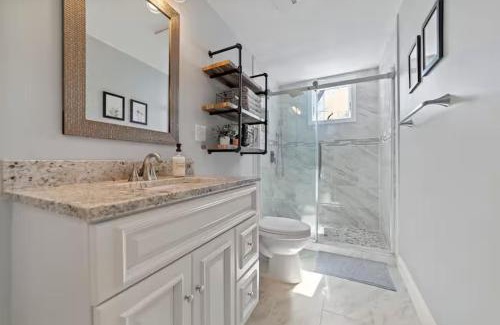 Roxbury Apartment | Modern Luxury Steps from Zoo & Golf Course