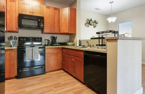 Merced Apartment | Modern Luxury Suite