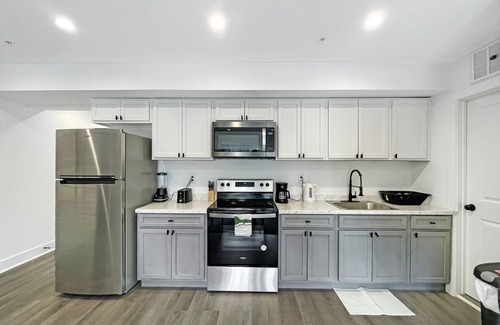 Petworth Bed & Breakfast | Modern & Luxury Unit | In-House Services