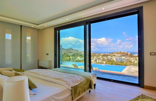 Yalikavak City Center Villa | Modern Luxury Villa in close to Yalikavak Center!