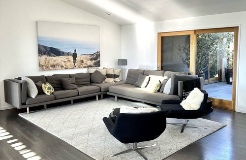 Malibu House | Modern Malibu Farm with ocean, mountain and sunset views on 22 acres