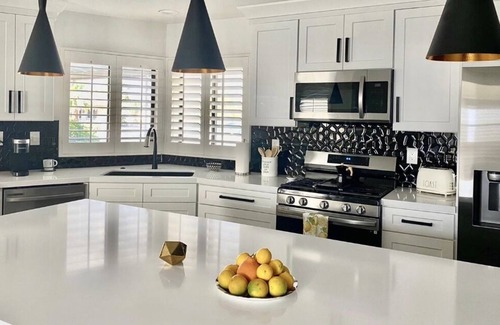 Thousand Palms House | Modern Manufactured Home with a Classic Palm Springs style Mountain & Palms view