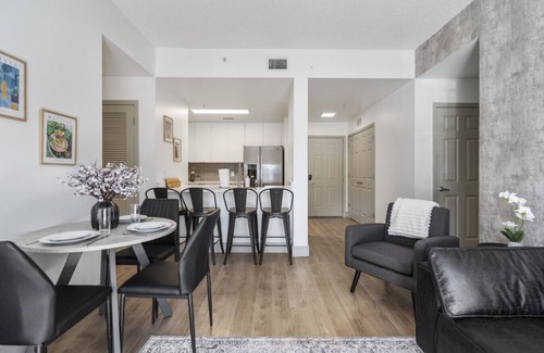 Charlotte Center City Apartment | Modern Marvel | Free Parking, Gym, Near Stadium
