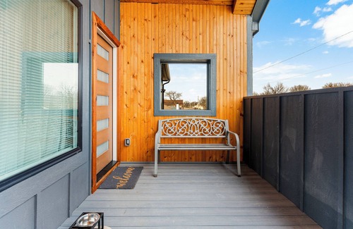 Tulsa House | Modern Masterpiece in Downtown Tulsa-Sleeps 6