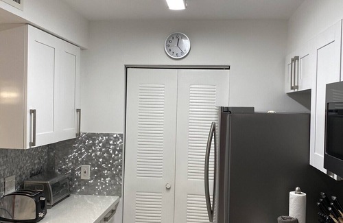Aventura Apartment | Modern Miami Yacht Club at Aventura Beach Pool Golf Mall No Risk Cancellation