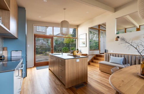 Dunedin House | Modern Mid-Century Retreat