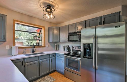 Munds Park House | Modern Mountain Chalet Munds Park Retreat with Deck