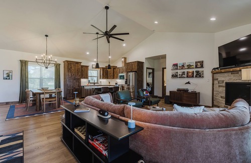 Pagosa Highlands House | Modern Mountain Retreat | Hot Tub, Views & Trails Nearby