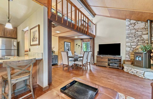Shaver Lake Condo | Modern Moutain Retreat w/Spa and Sauna