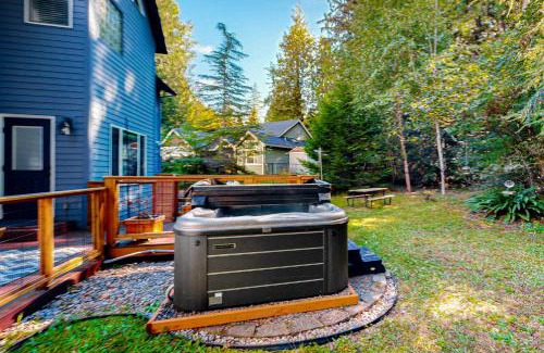 Welches House | Modern Mt. Hood Village Escape